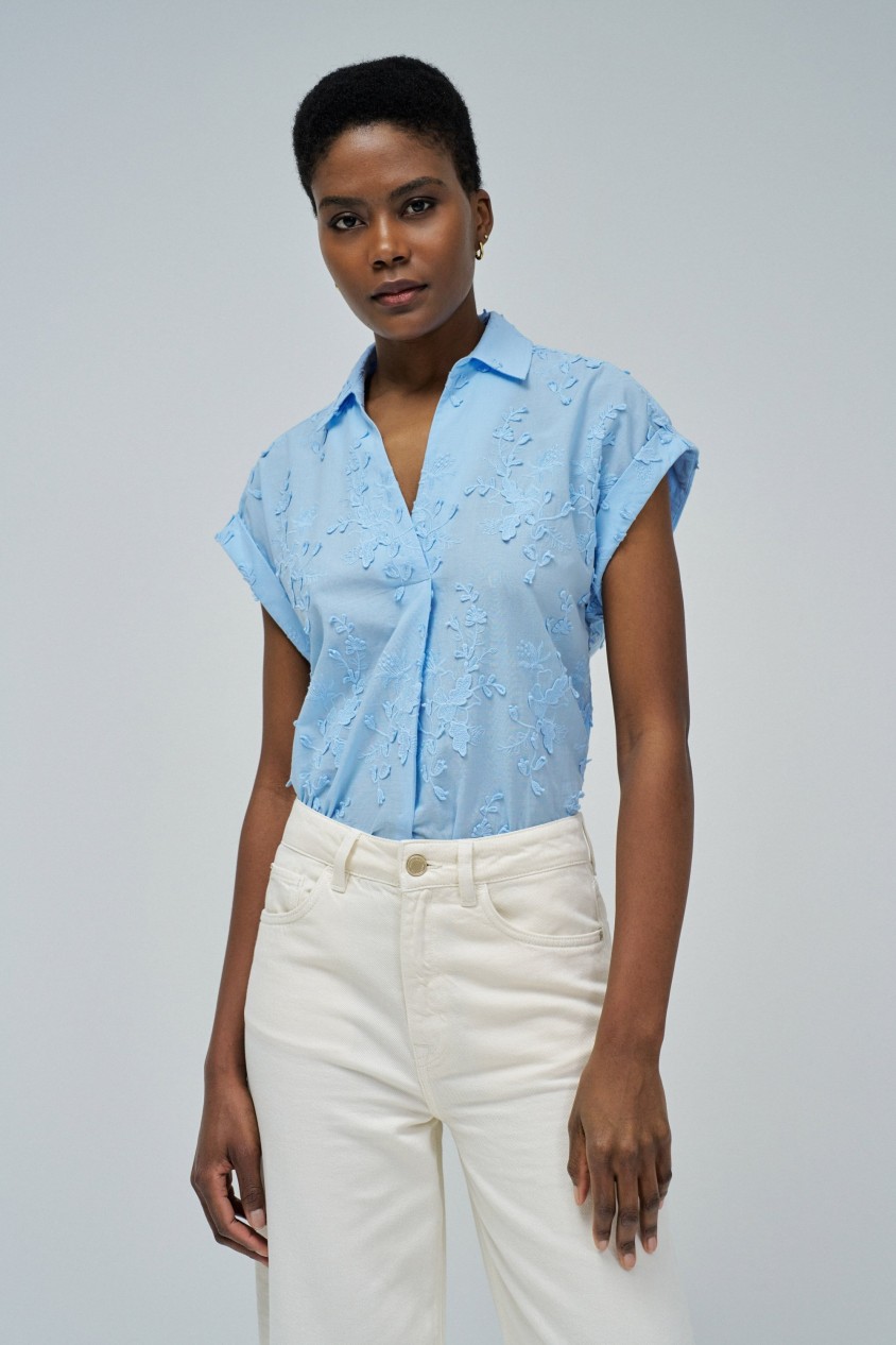 TOP WITH FLORAL EMBROIDERY