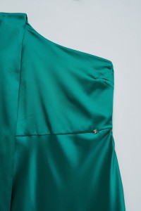 ROBE EN SATIN
