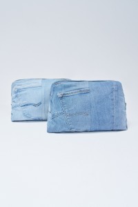 INFINITY TOILETRY BAG LIGHT BLUE