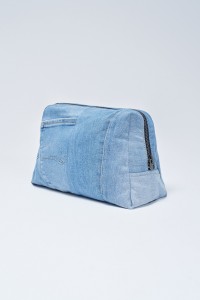 INFINITY TOILETRY BAG LIGHT BLUE