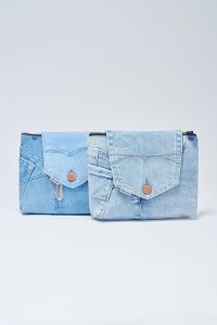 INFINITY TOILETRY BAG LIGHT BLUE WITH FLAP
