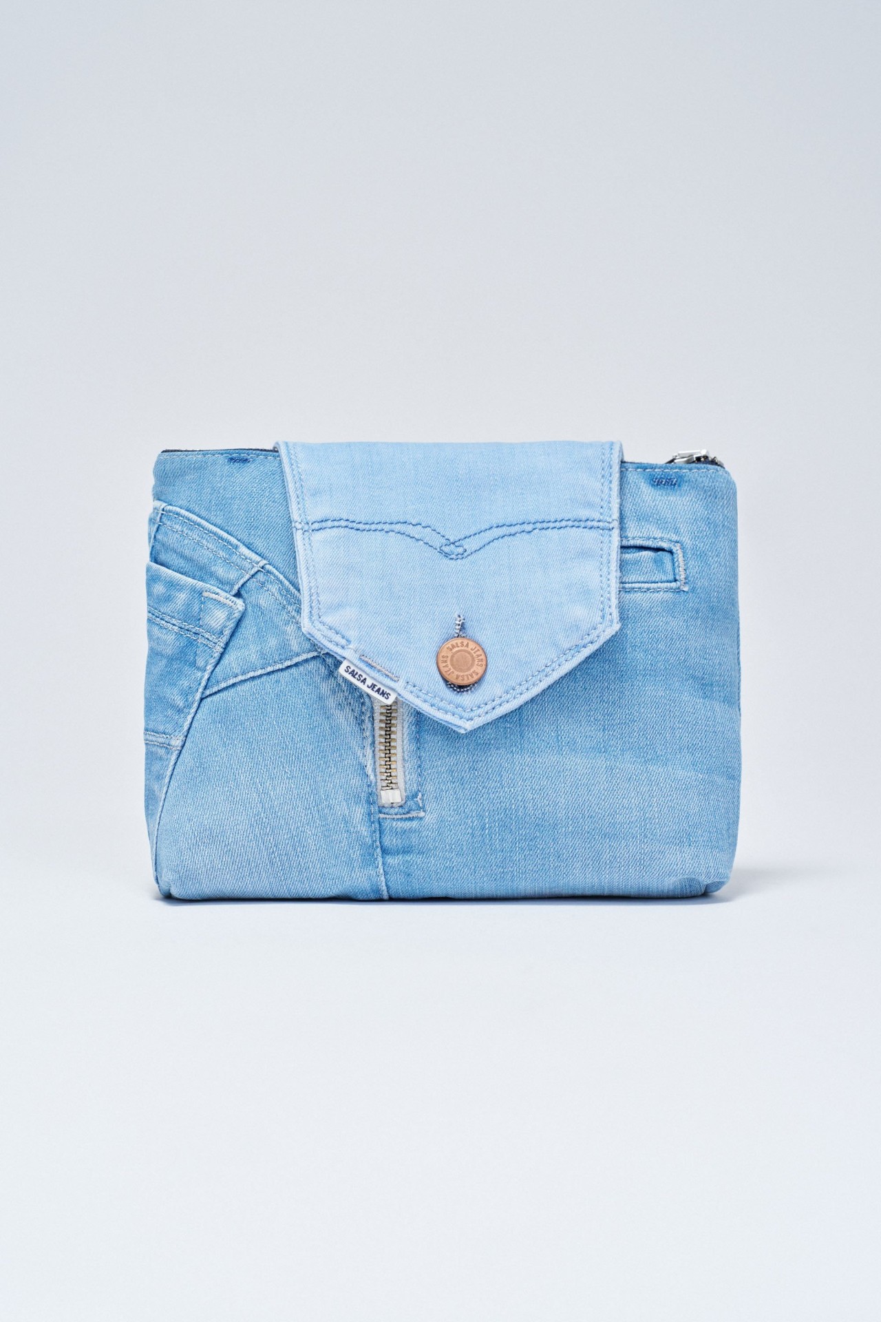 INFINITY TOILETRY BAG LIGHT BLUE WITH FLAP