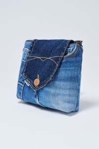 INFINITY TOILETRY BAG DARK BLUE WITH FLAP