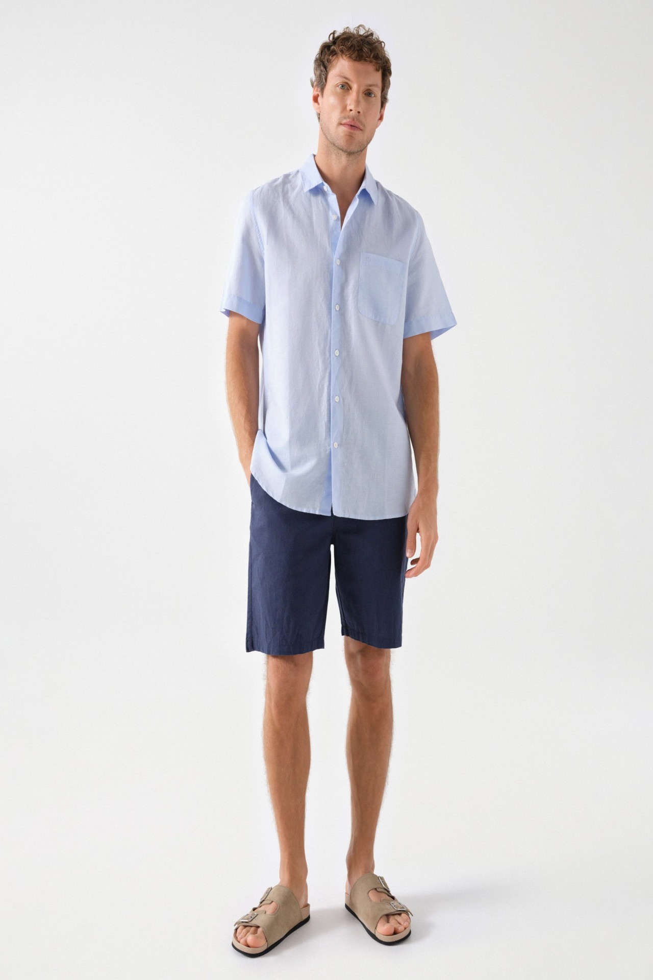 SANDALES EN CUIR AVEC BOUCLES