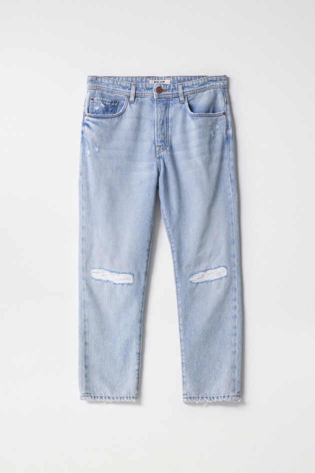 JEAN TAPERED AVEC DÉCHIRURES