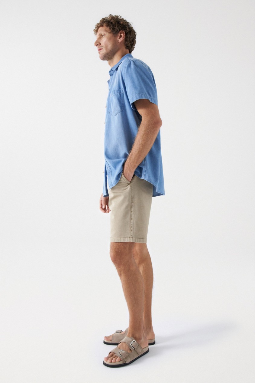 CHEMISE EN DENIM LÉGER AVEC POCHE