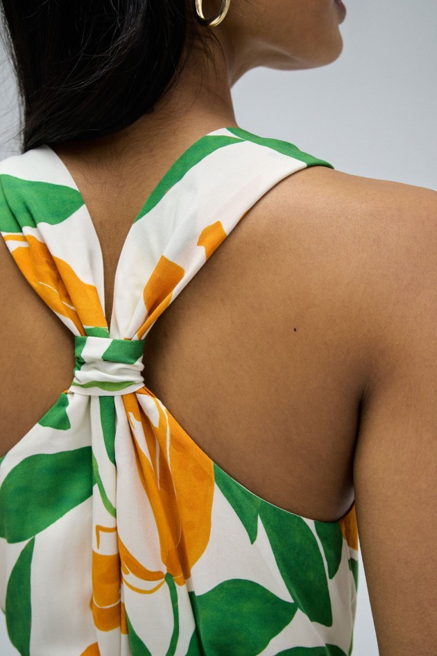 KLEID MIT BLUMENDRUCK