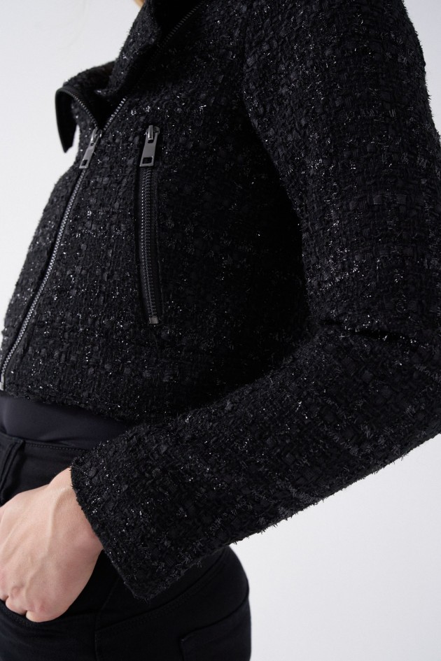 BLUSÃO CURTO EM TWEED