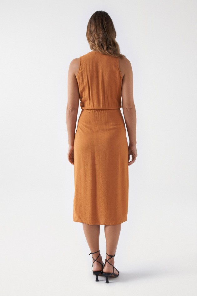 WICKELKLEID MIT RINGVERZIERUNG AN DEN TRÄGERN