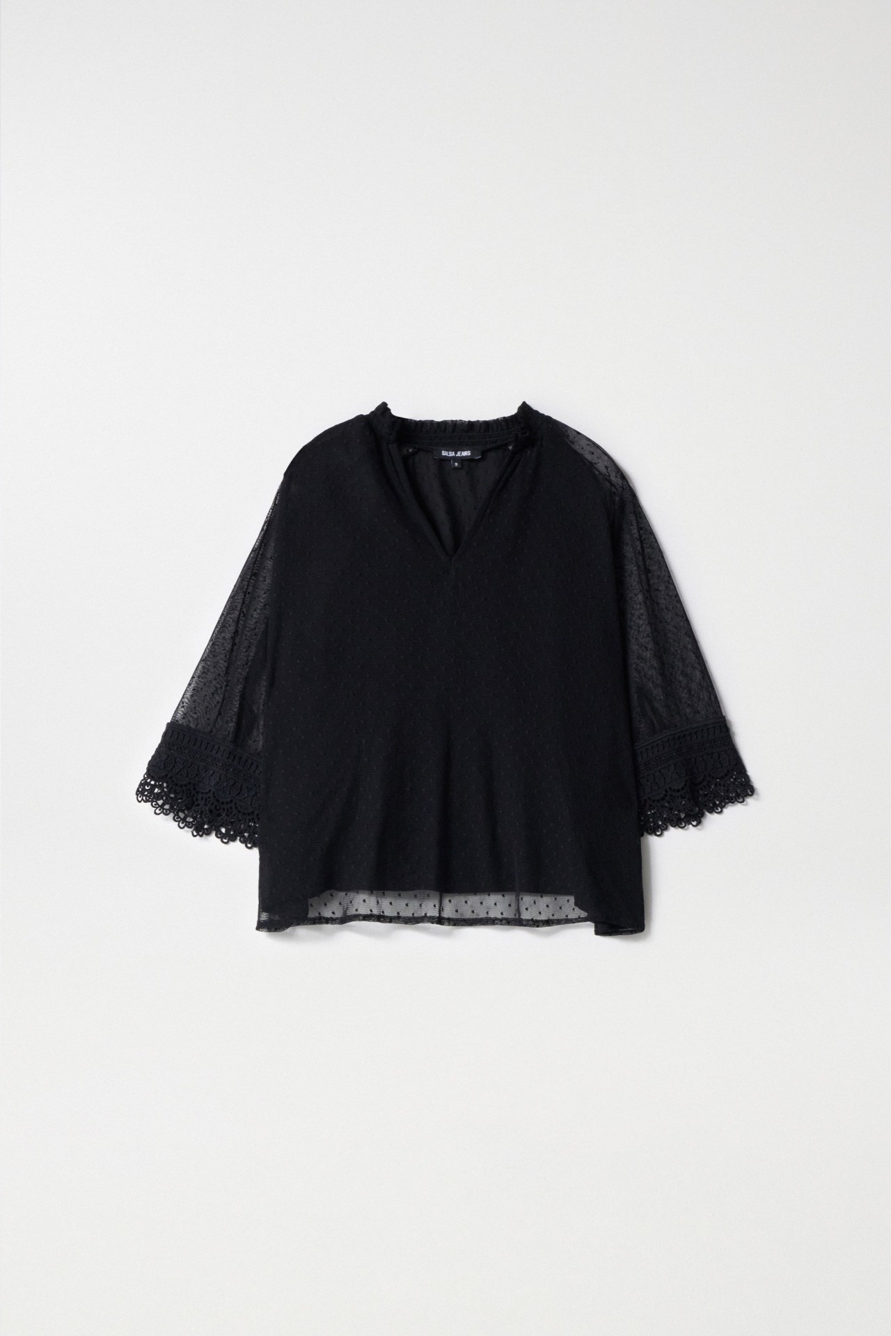 BLOUSE EN DENTELLE � POIS