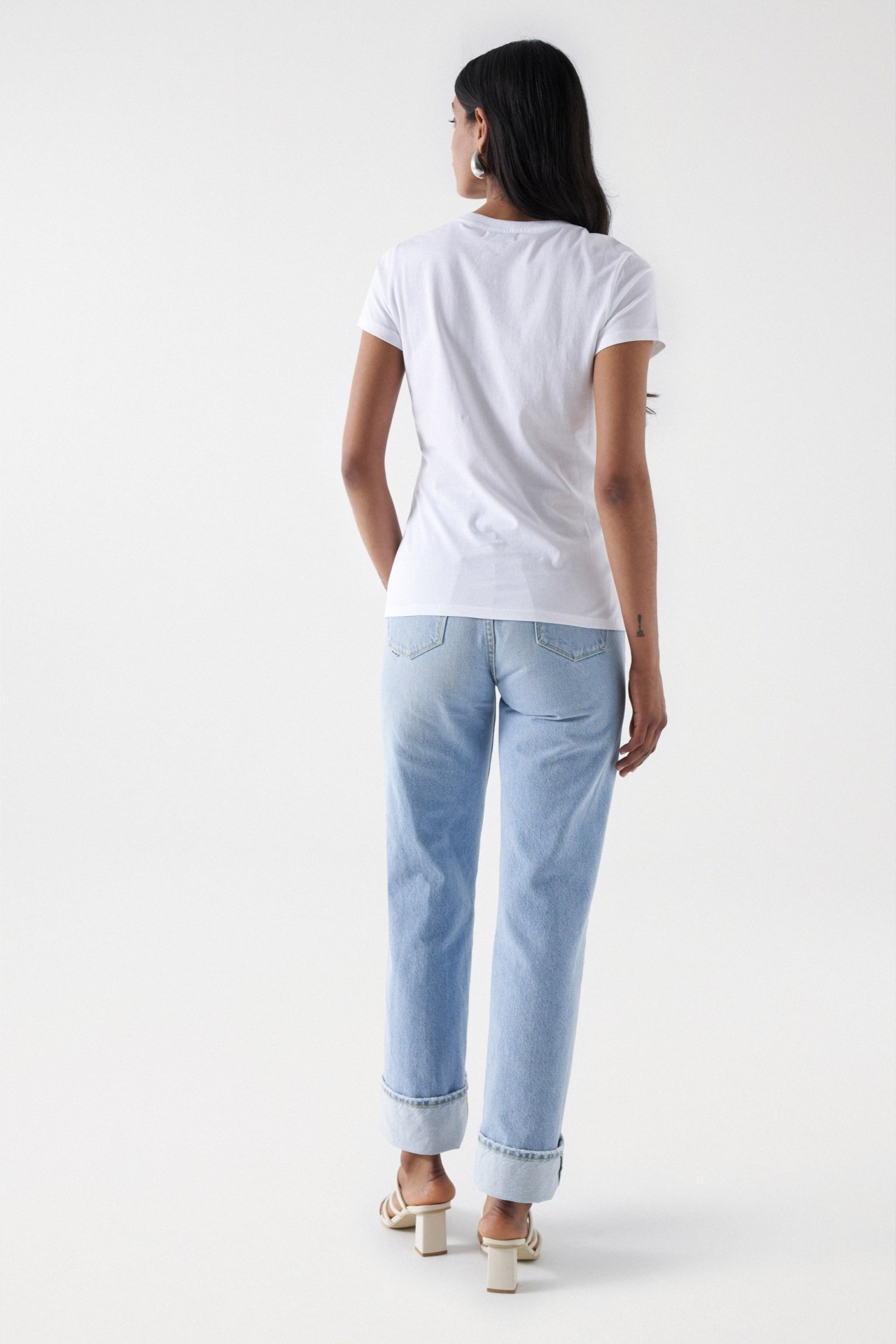 T-SHIRT AVEC PENDELOQUES BRILLANTES