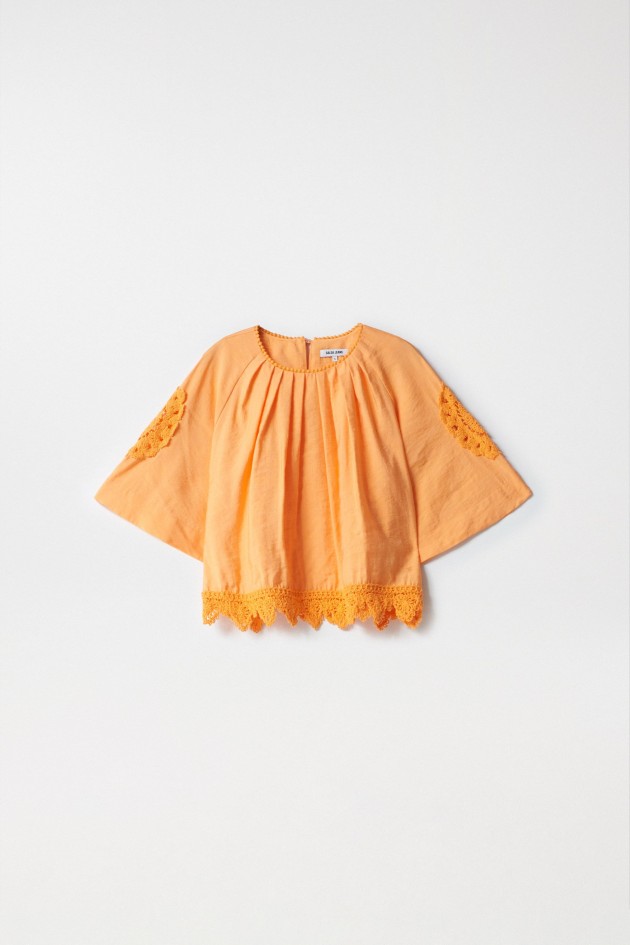 BLOUSE AVEC BRODERIES