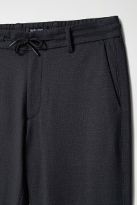PANTALONES JOGGERS SLIM FIT