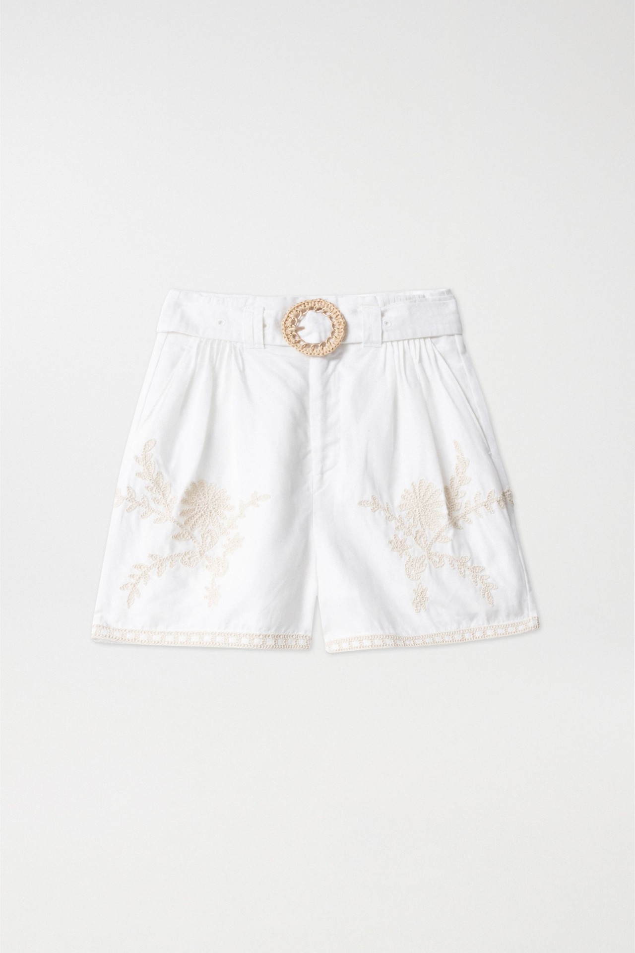 CALES COM LINHO BORDADOS