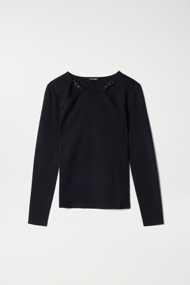 TOP WITH CHAIN DETAIL