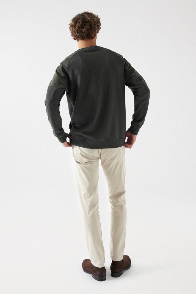 SWEATSHIRT AVEC PARTIES EN TISSU TECHNIQUE