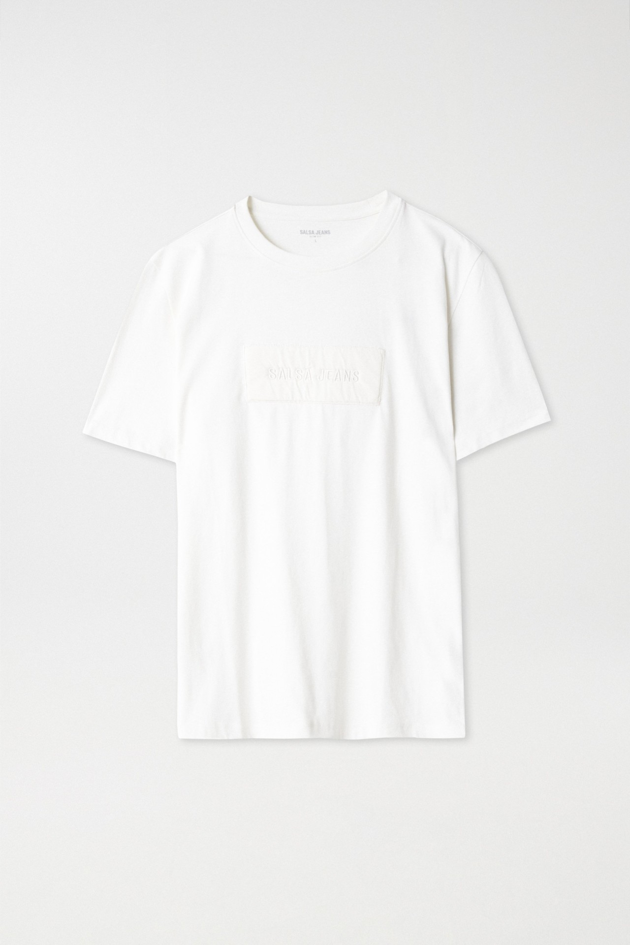 T-SHIRT COM BRANDING COM RELEVO