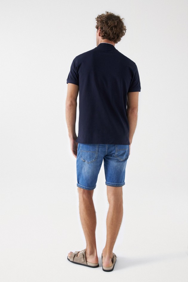 POLO AVEC COULEUR CONTRASTANTE À LENCOLURE