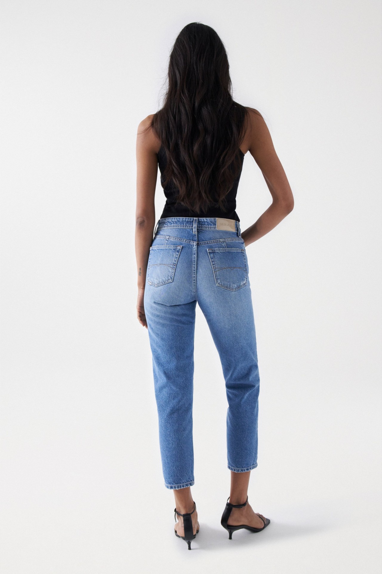 VAQUEROS TRUE CROPPED SLIM CON ROTOS