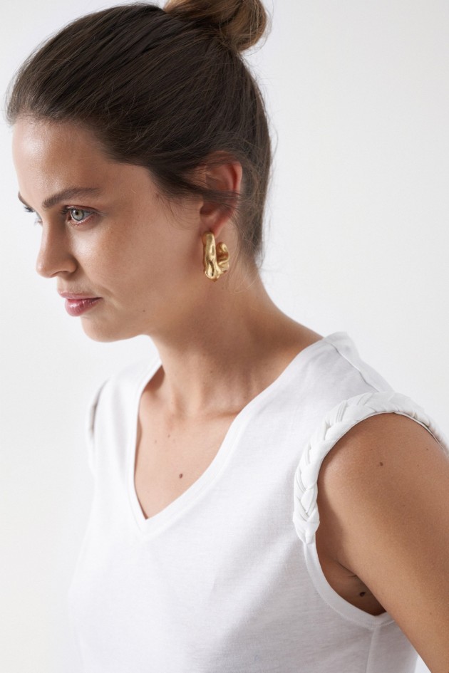 T-SHIRT AVEC TRESSES