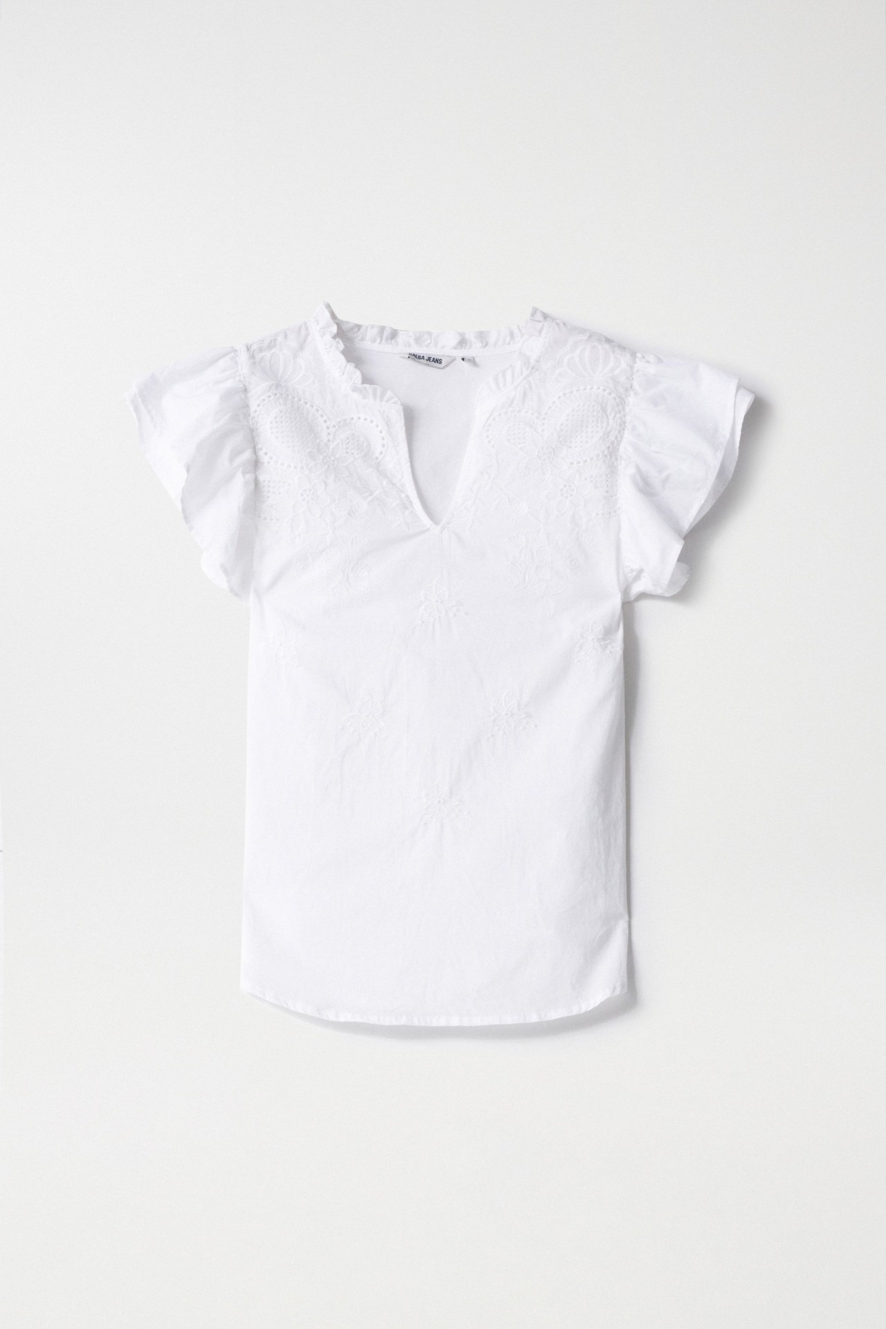 BLOUSE WITH EMBROIDERY AND RUFFLES ON THE SLEEVES