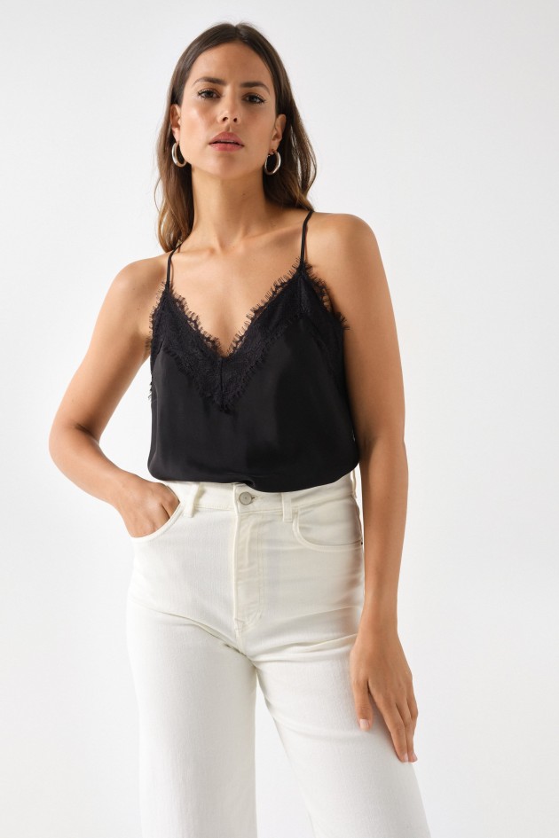 TOP EN SATIN AVEC DÉTAILS EN DENTELLE