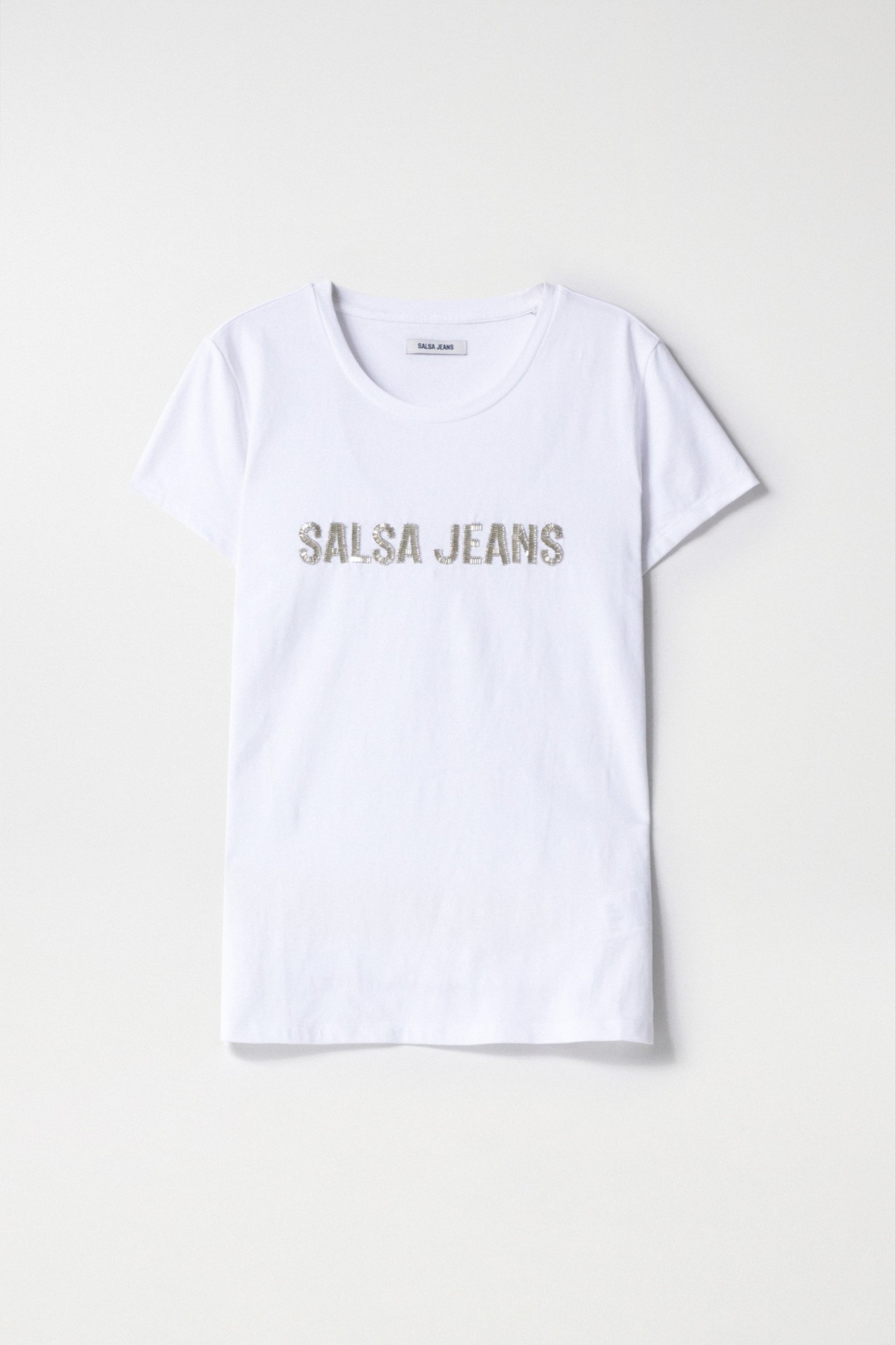 CAMISETA CON BRANDING DE ABALORIOS