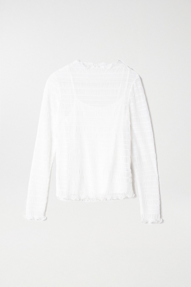 CAMISETA CON TRANSPARENCIA