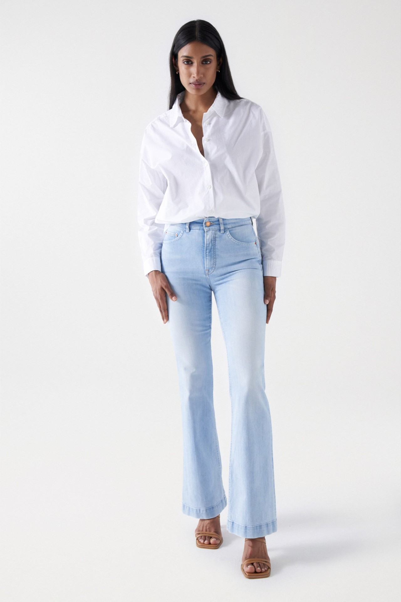 FAITH PUSH IN SCHLAGJEANS