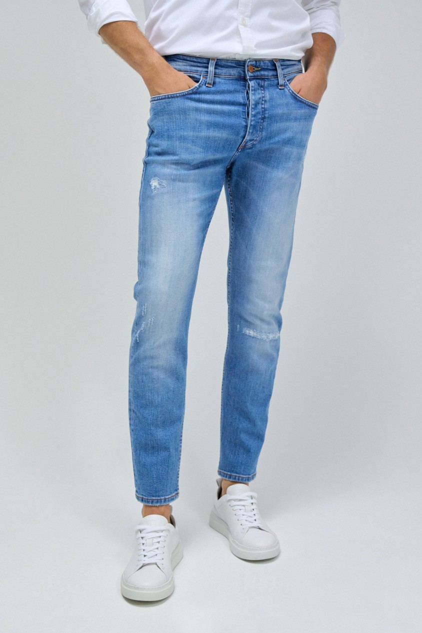 SLIM FIT WITH SLIGHT RIPS JEANS