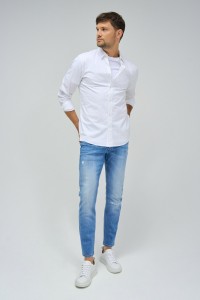 SLIM FIT WITH SLIGHT RIPS JEANS