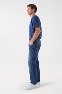 REGULAR WITH SLIGHT CRACKS JEANS