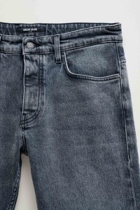 JEANS SLIM FIT AVEC LAVAGE VINTAGE