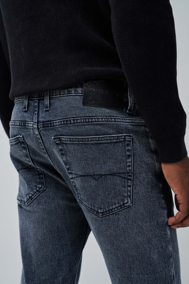 SLIM FIT WITH VINTAGE WASH JEANS