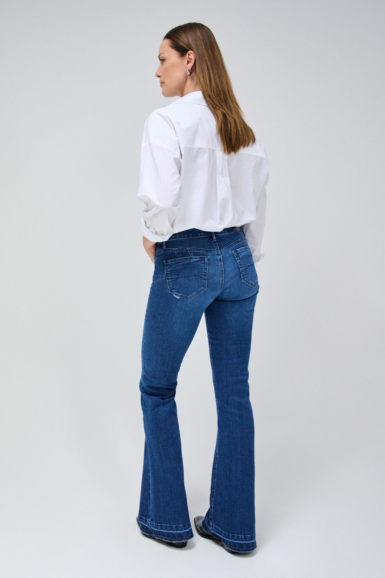 WONDER PUSH UP FLARE JEANS