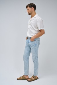 SLIM FIT WITH WASH JEANS