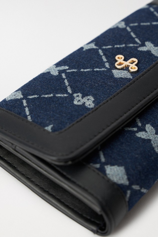 CARTEIRA COM PADRÃO EM DENIM