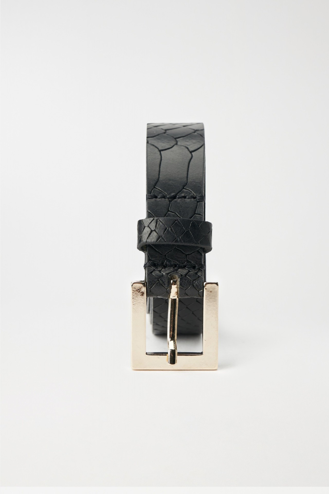 CINTO DE PELE COM BRANDING DOURADO