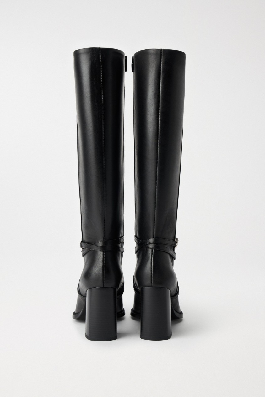 KNEE-HIGH LEATHER BOOTS