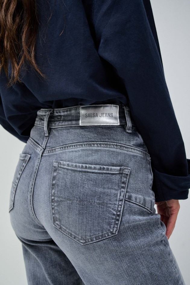 FAITH PUSH IN STRAIGHT JEANS