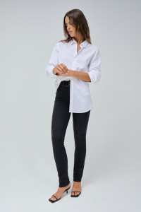 SECRET PUSH IN SLIM JEANS