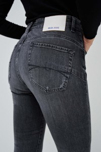 FAITH PUSH IN CROPPED SKINNY JEANS