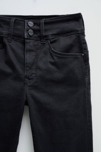 SECRET PUSH IN SOFT TOUCH JEANS