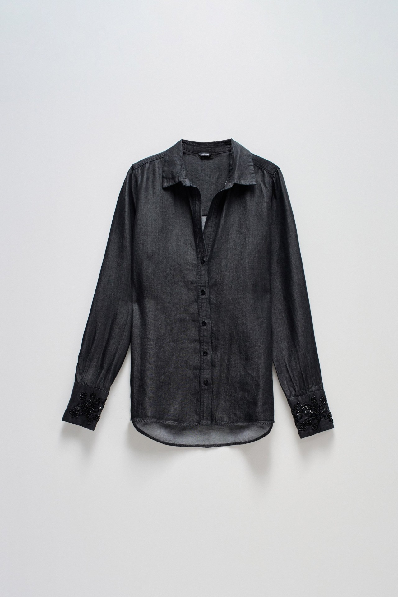 LIGHTDENIM SHIRT WITH BEAD DETAIL