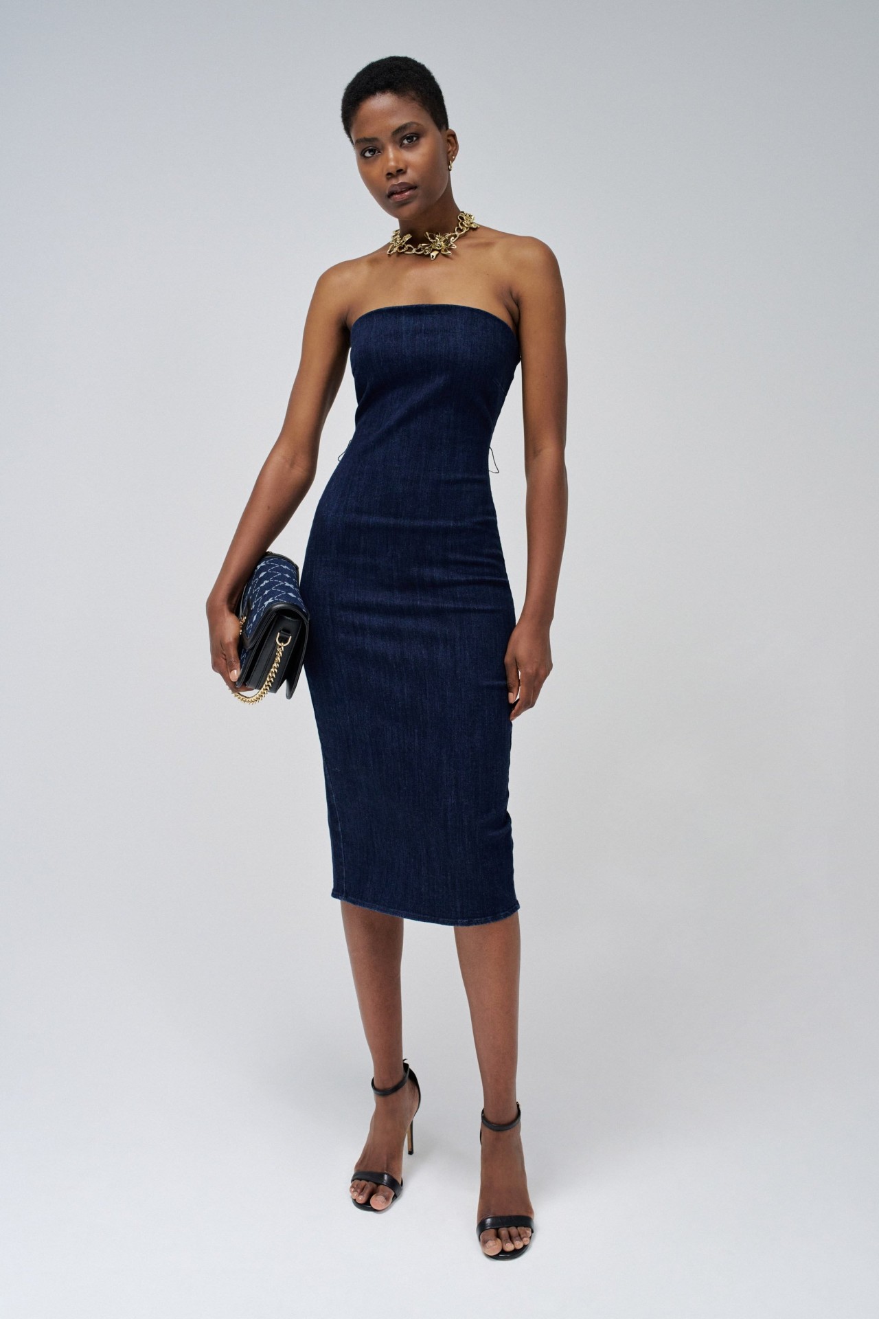 ROBE EN JEAN AVEC CEINTURE