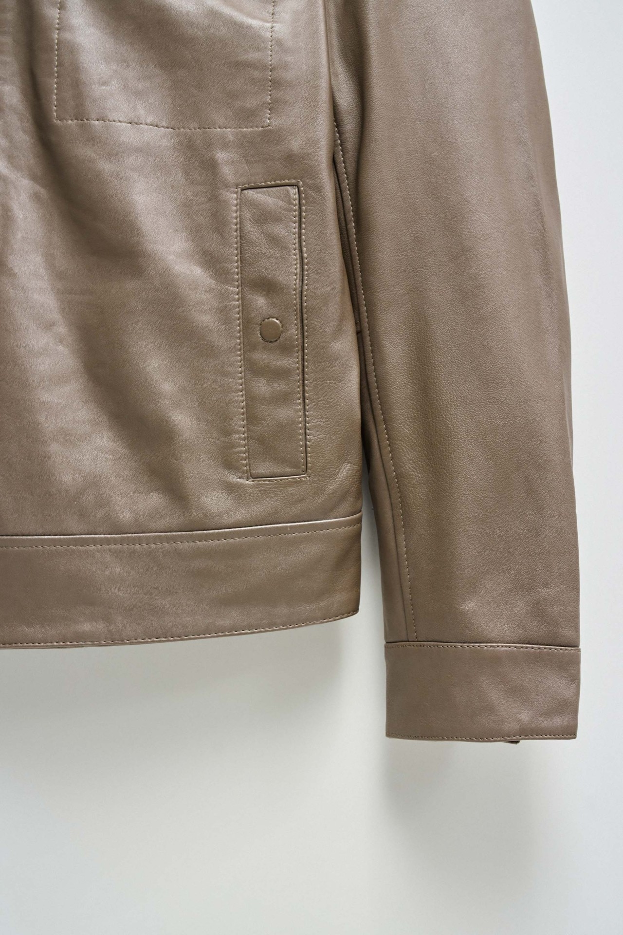 CAZADORA BIKER DE CUERO