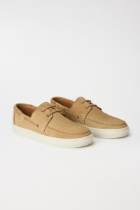 ZAPATOS DE PIEL CON CORDONES