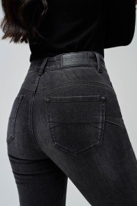FAITH PUSH IN SKINNY JEANS
