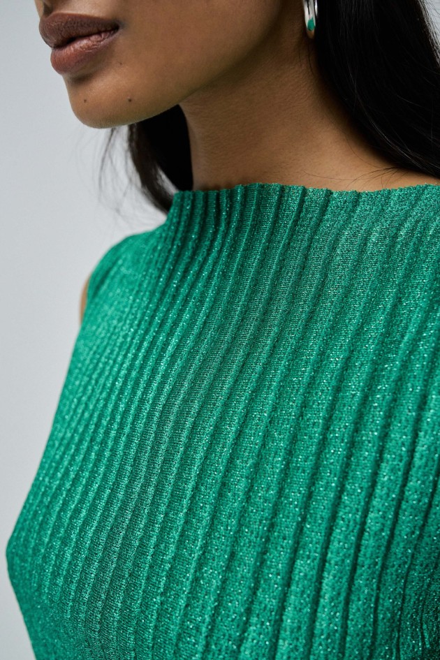 PLEATED TOP WITH METALLIC YARN