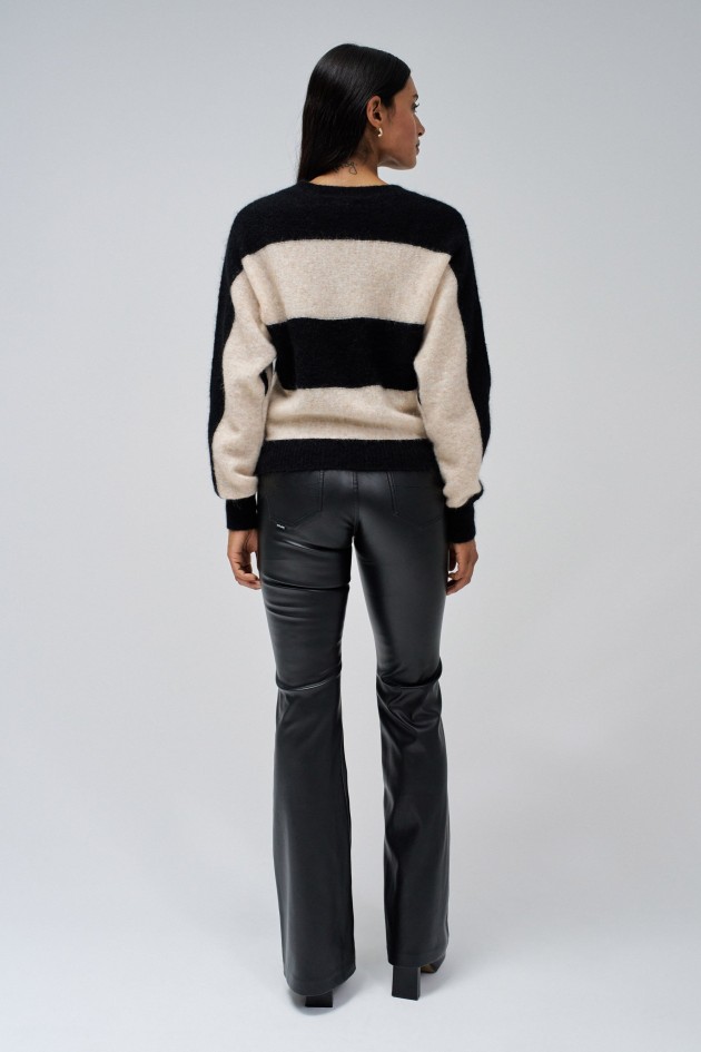 CAMISOLA DE MALHA ÀS RISCAS